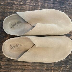 Seychelles Tan Suede Footwear